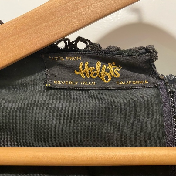 Vintage 1960s Fit and Flare dress - Picture 5 of 9